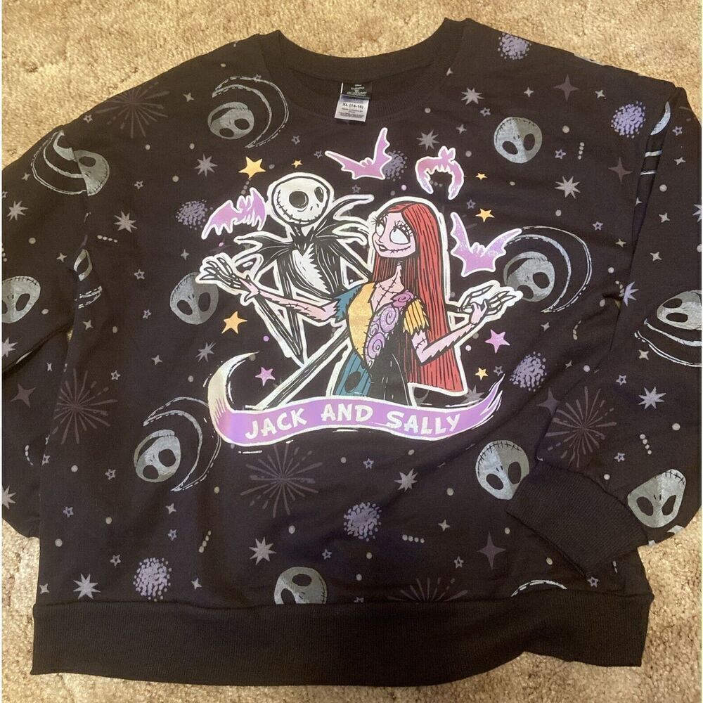 Juniors Size XL (14-16) Disney's Nightmare Before Christmas Black Sweatshirt NWT